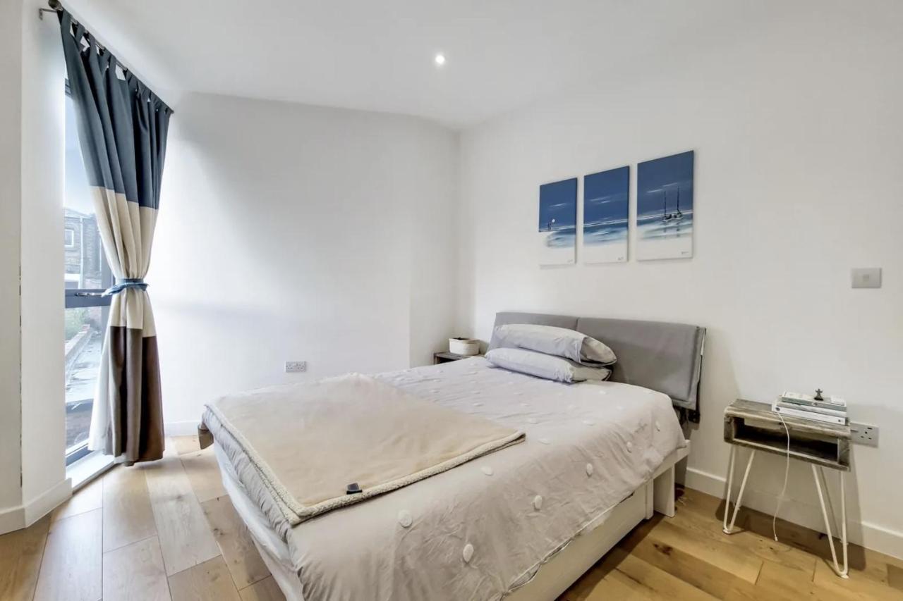 Luxury 2 Bed 2 Bath With Balcony New Build Apartment *South Central London* Luaran gambar